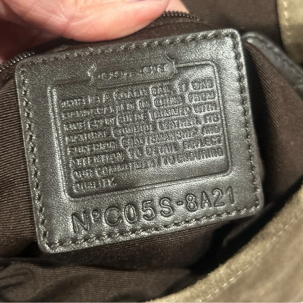 Vintage 🔥LIKE NEW🔥 Coach 2005 Tan Suede Women's Crossbody Bag